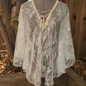 Demi Loon Lace Top